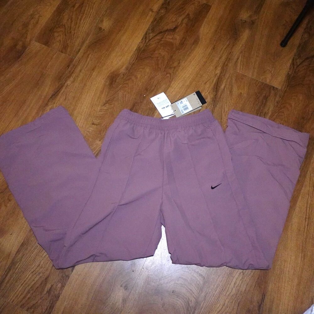 Nike Sportswear “Everything Wovens” Women’s Mid-Rise Open-Hem Pants – XS, Purple
